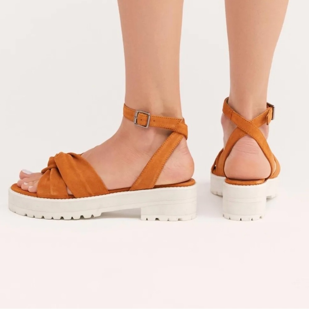 Free People Essex Sandal Boho Chunky Heel Suede Leather Ankle
Tie